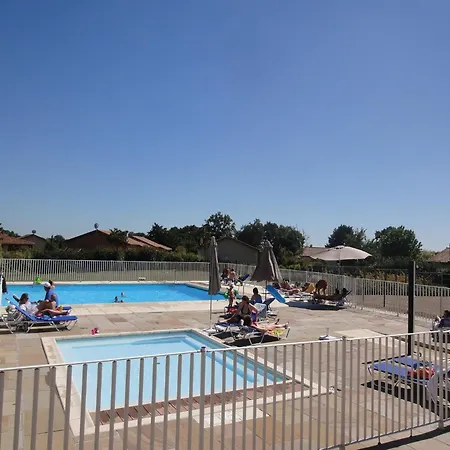Stunning French For 4 In Loire Vila Les Forges (Deux-Sevres)