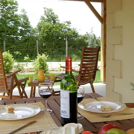 Stunning French For 4 In Loire